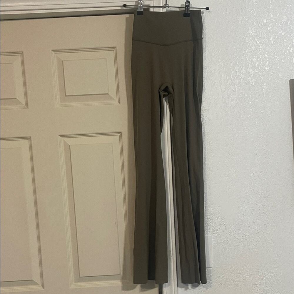 VSX Tan wide-leg High-Rise Sport Leggings Small NWOT